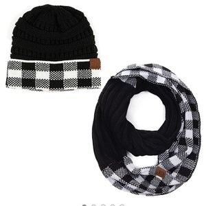 Buffalo Plaid Check Print Beanie with loop scarf